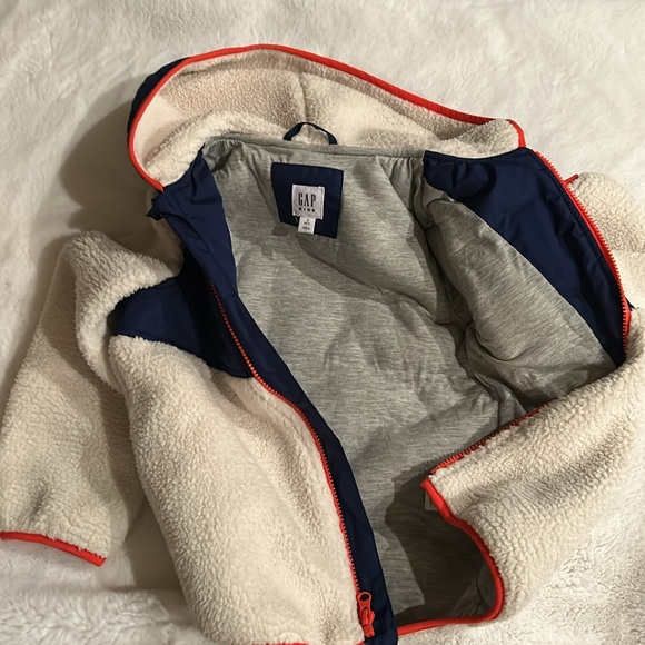 Gap Fleece Jacket Boys EUC - Picture 2 of 4